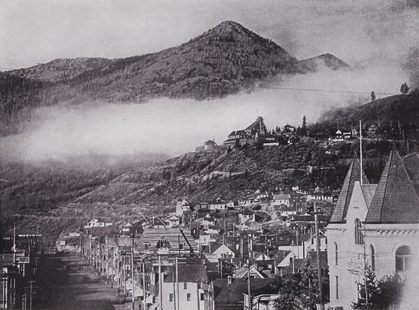 General View of Rossland, showing the Le Roi Mine (b  /  w photo)