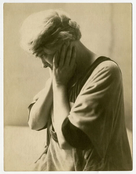 Grace Potter, psychoanalyst, c. 1905-40 (gelatin silver photo)