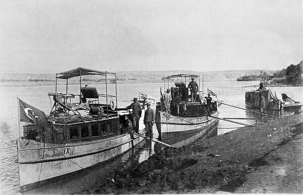 Gunboats, 1916-17 (b  /  w photo)