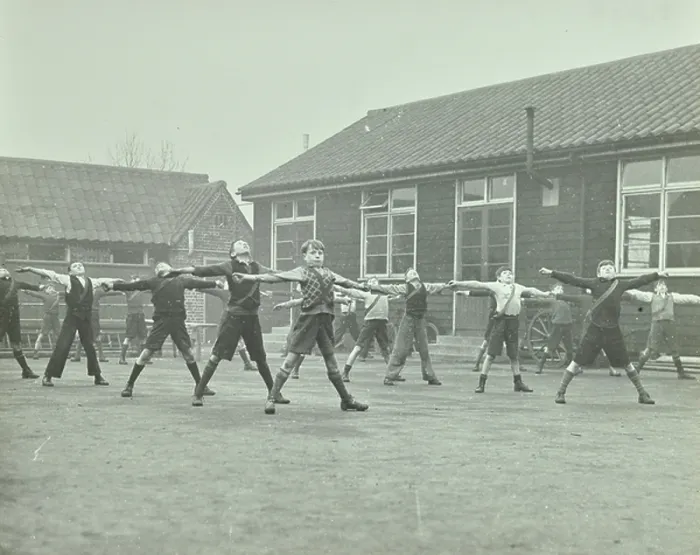 Framed Print : Hackney Marsh Playing Fields: exercise in yard, London, 1937 (b / w photo)