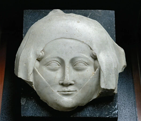Head of an effigy of a woman (marble)