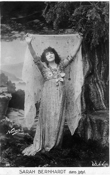 Henriette Rosine Bernard aka Sarah Bernhardt (1844-1923) as Izeyl, postcard (b  /  w photo)