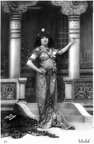 Henriette Rosine Bernard aka Sarah Bernhardt (1844-1923) as Izeyl, postcard, (b  /  w photo)