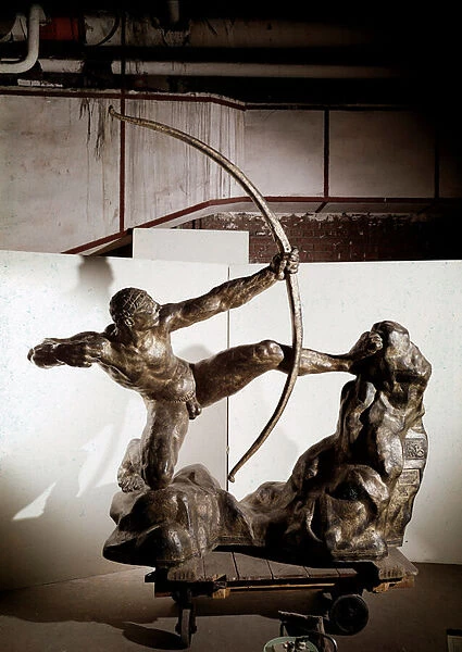Heracles the archer. 1909 (gilded bronze sculpture)