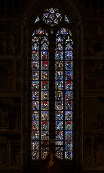 The interior, apse area: the window made by Giovanni di Bonino in 1328-1334