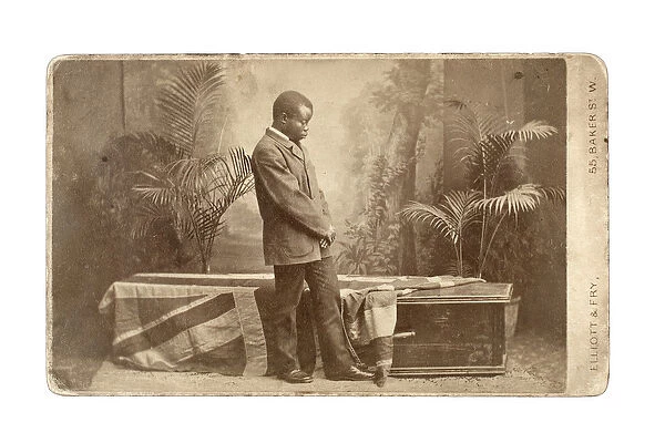 Jacob Wainwright with Livingstones coffin, London, 1874 (albumen print)