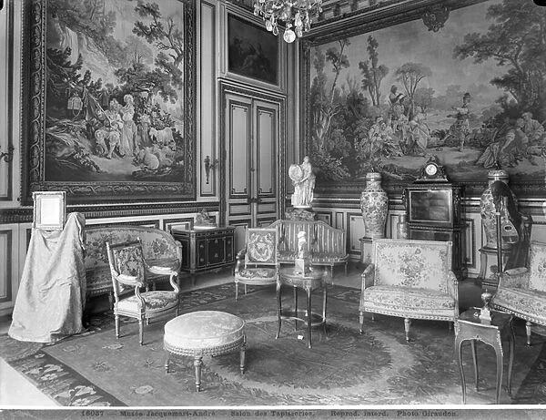 Jacquemart-Andre Museum, Tapestries lounge, c. 1910-20 (b  /  w photo)