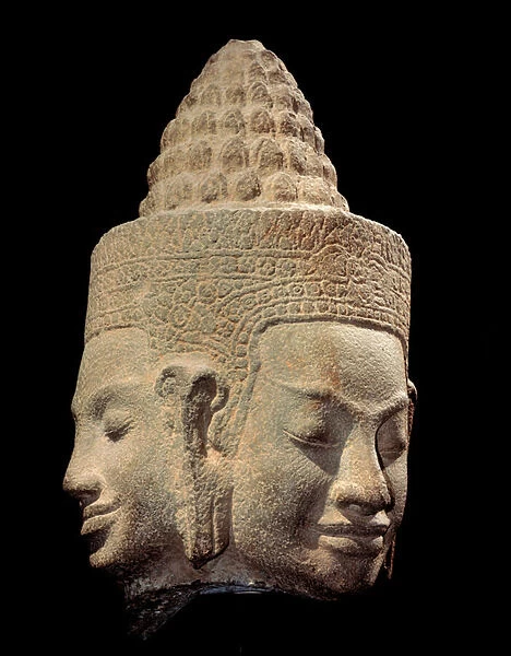 Khmer art: divinite has three faces in gres. Late 12th or early 13th century