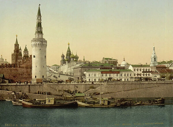 The Kremlin towards the Place rouge, Moscow in Russia, c.1890-c.1900