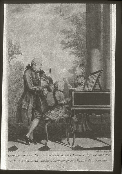 Leopold, Marianne e Wolfgang Amadeus Mozart in a family concert, 1764 (engraving)