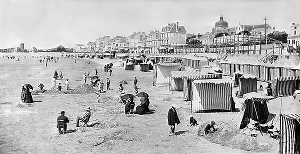 Les Sables-d'Olonne, c. 1900 (b / w photo)