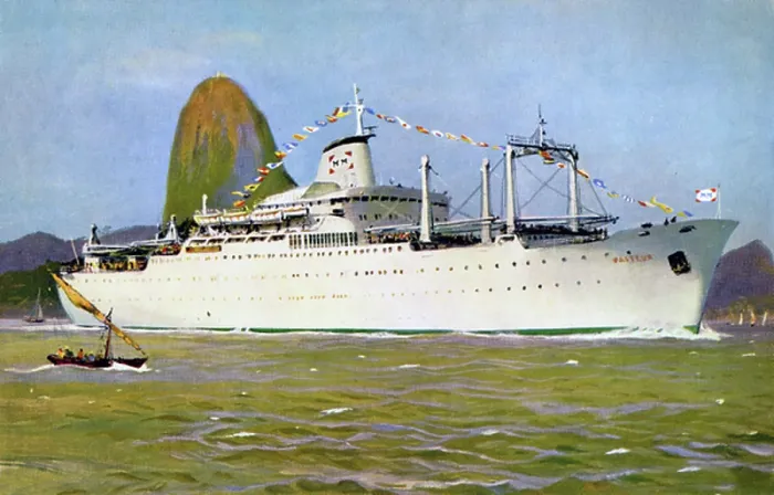 Framed Print : The liner Le Pasteur. c.1938 (postcard) Framed Print : The liner Le Pasteur. c.1938 (postcard)