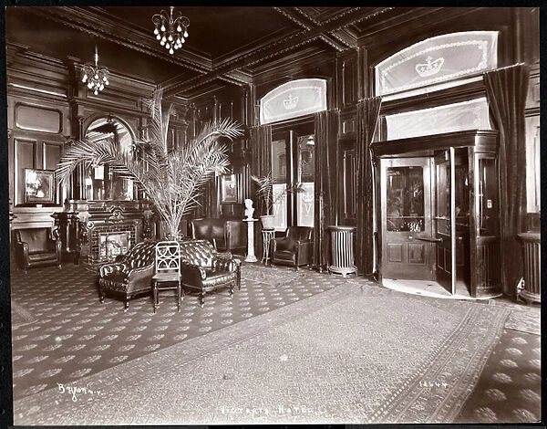The lobby at the Hotel Victoria, 1901 or 1902 (silver gelatin print)
