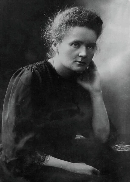 Maria Sklodowska-Curie, c.1900 (b / w photo)