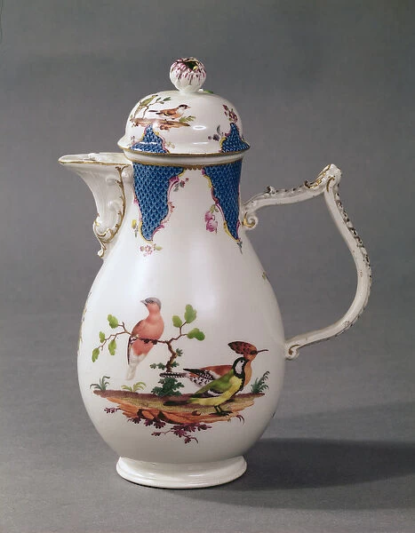Meissen porcelain coffee pot, c. 1760 (porcelain)