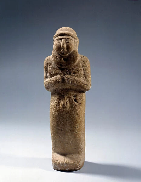 Mesopotamia: limestone statue of king naked priest. Urik period. 3200 BC