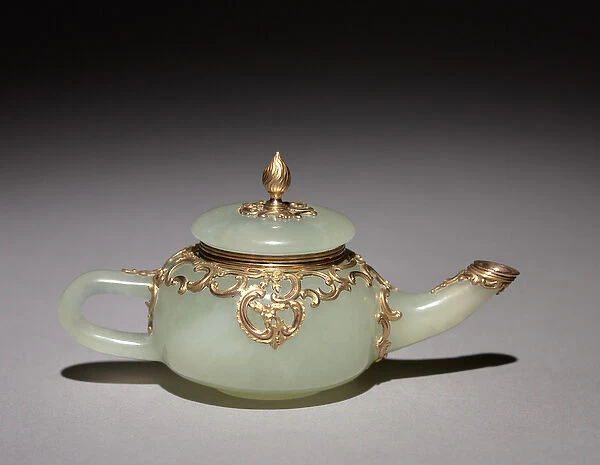 Miniature Teapot, c. 1896 (jade & gold)