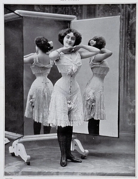 Model presenting the Thylda corset, photo Felix - in 'Les Modes', Dec