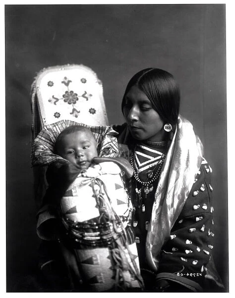 Mother and child, Apsaroke, c. 1908 (b  /  w photo)