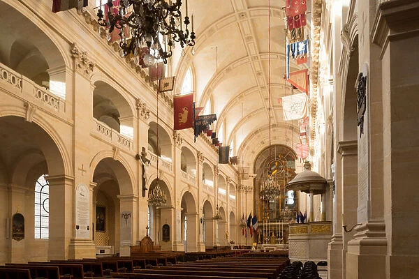 The nave, Chapel of the Invalides (1670), Paris (photograph)