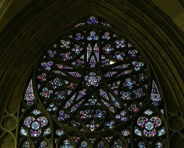 The north rose window with geometric diaper infill (rose window - internal)