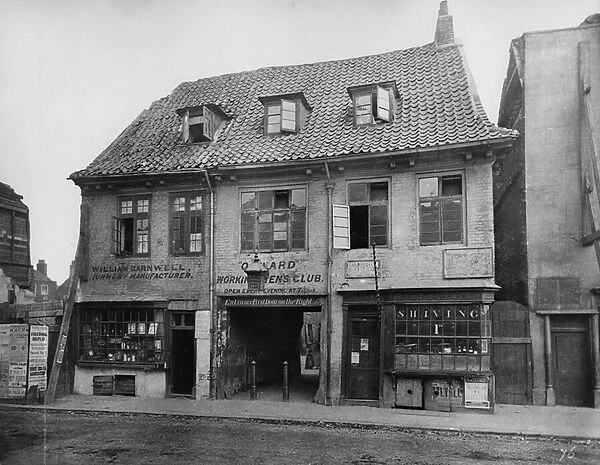 Old House, Palace Yard, Lambeth, c. 1883 (b  /  w photo)