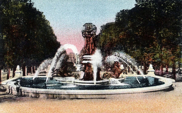 Paris: view of the fountain of the four parts of the world (four parts of the world)