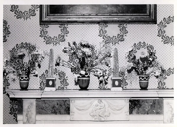 Three pearlware Wedgwood flower vases decorated with brown slip, impressed Wedgwood, c.1790 (ceramic) (b / w photo)