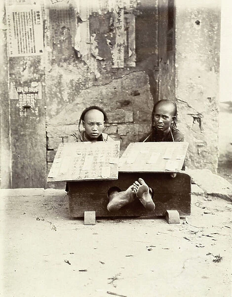 Petty criminals in the stocks, Hong Kong, c.1903 (photo)