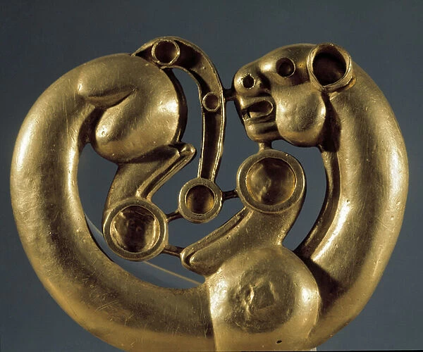 Plate representing a panthere. Siberia, 6th century BC (gold)