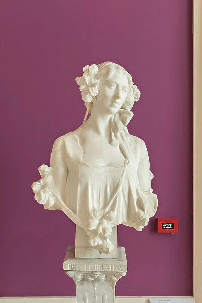 Portrait of Iris Florentina, c. 1900 (marble)