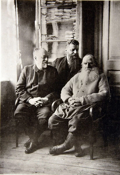 Portraits de Leon Tolstoi (1828-1910) avec l homme politique Mikhail Stakhovich (1861-1923) et son gendre Mikhail Sukhotin (1850-1916). Photographie a l albumine de Sophia Andreevna Tolstaya (1844-1919), vers 1900