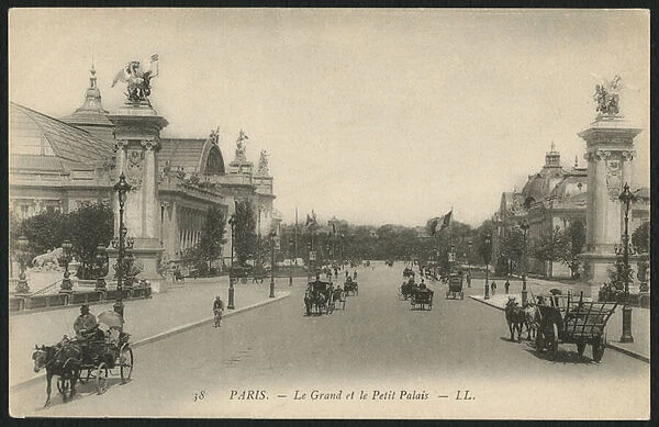 Postcard depicting the Grand and Petit Palais, Paris, c. 1900 (photolitho)