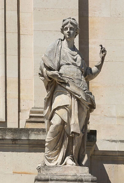 Prudence. Sculpture of the south facade of the hotel des Invalides