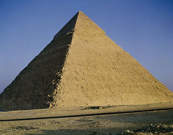 Pyramid of Khafre (2520-2494 BC) c. 2589-30 BC (photo)