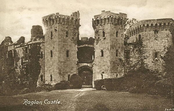 Raglan Castle (b  /  w photo)
