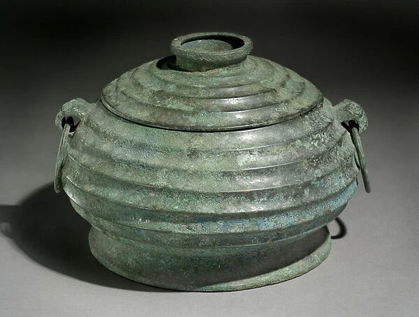 Ritual food vessel or gui (bronze)
