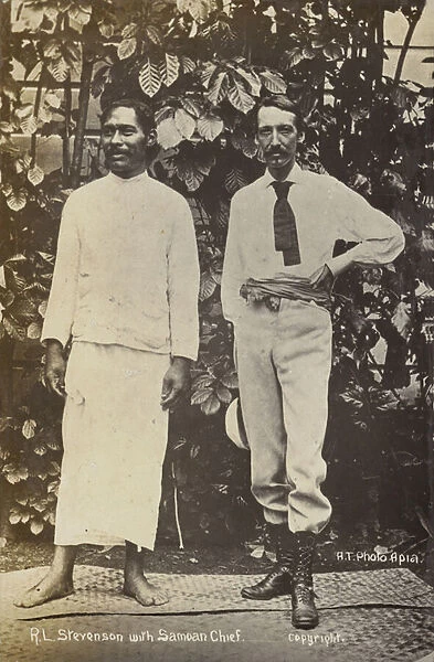 Robert Louis Stevenson with a Samoan chief (b  /  w photo)