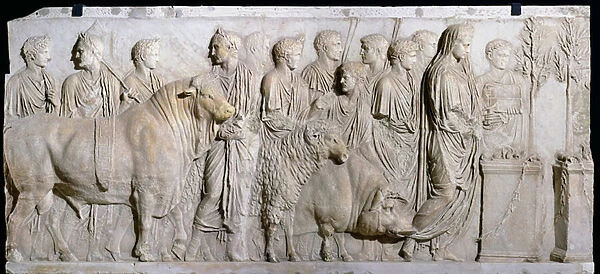 Sacrifice of a bull, a ram and a pig in honour of the God mars