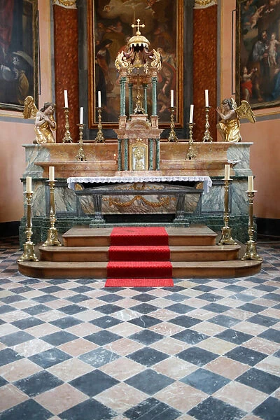 Saint-Hippolyte church. Altar. Thonon. France