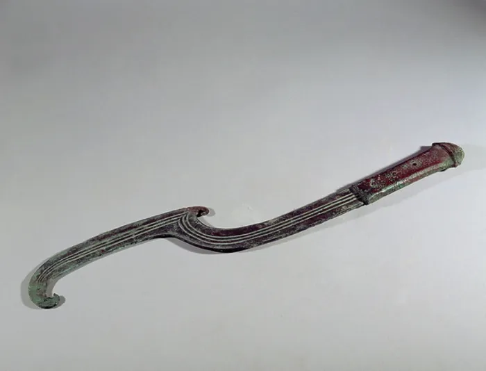 Framed Print : Scimitar-like dagger From Tello