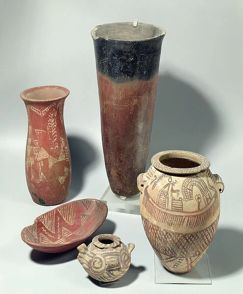 Selection of vases, Naqada I  /  II Period, 4000-3100 BC (terracotta)