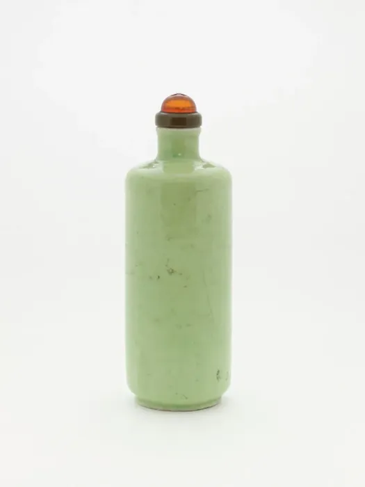 Framed Print : Snuff bottle with lid (earthenware)