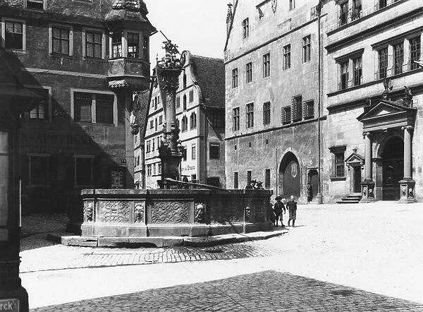St. Georges Fountain, Rothenburg ob der Tauber, c. 1910 (b  /  w photo)
