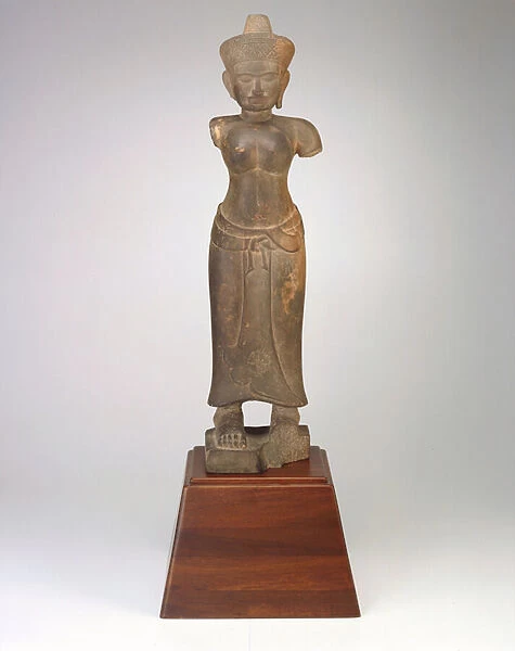 Standing figure of a female deity, Angkorian period, 9th-10th century (sandstone)