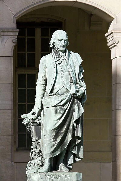 Statue of Antoine Parmentier (1737-1813), Pharmacist, French agronomist. Bronze sculpture by Pierre Hebert (1804-1869). Photography, KIM Youngtae, Paris