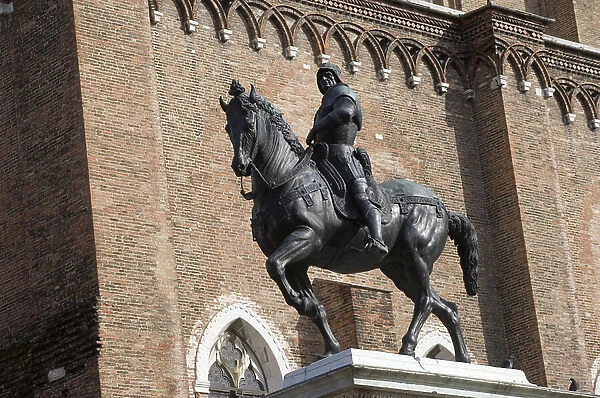 Statue of Bartolomeo Colleoni by Andrea del Verrocchio (1435-88), cast by Alessandro Leopardi (1466-1512), Campo SS Giovanni e Paolo, Venice (photo)
