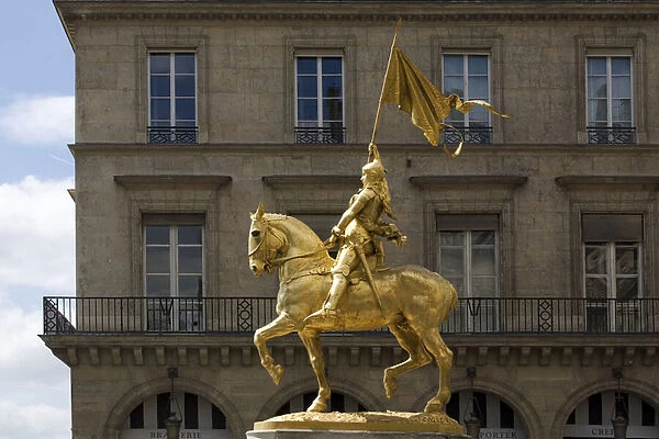 Statue of Joan of Arc (1412-1431). Bronze sculpture by Emmanuel Fremiet (1824-1910). Photography, KIM Youngtae, Paris
