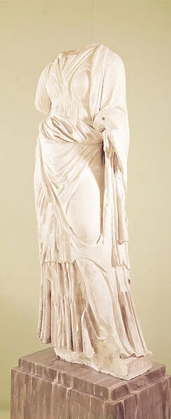 Statue of a woman (marble)