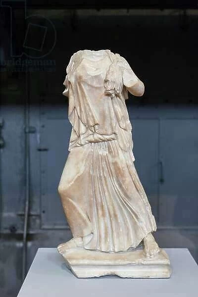 Statuette of Latona with Artemis and Apollo (pentelic marble)